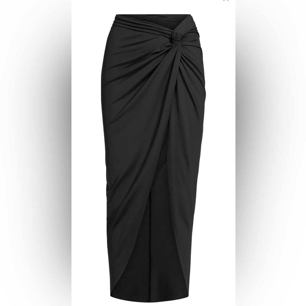 SKIMS
SARONG ONIX COLOR SKIRT XS